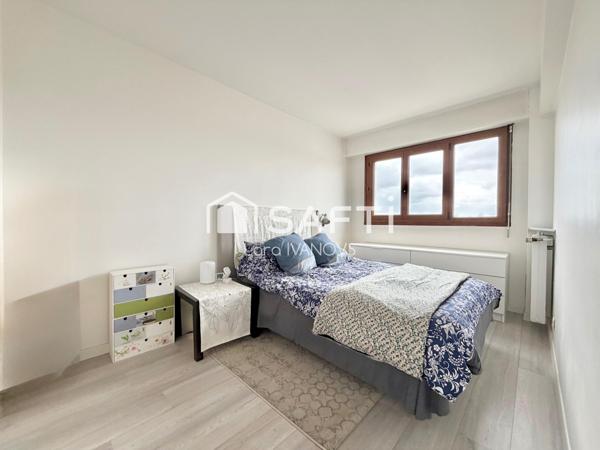 Appartement traversant à 10 minutes à pied du RER