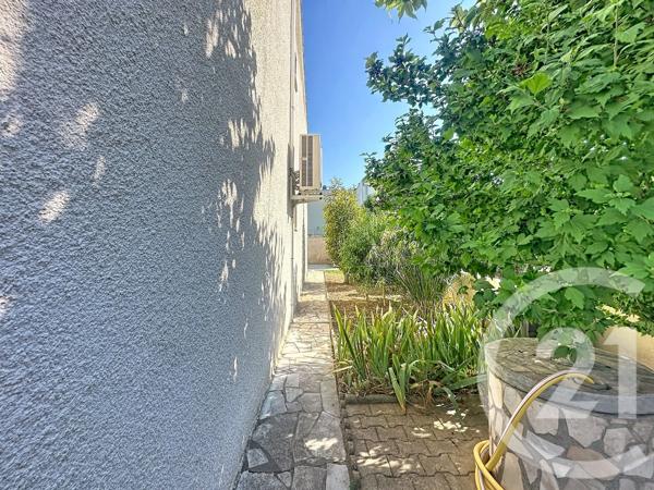 Maison à vendre  4 pièces - 104,40 m 2   AGDE  - 34