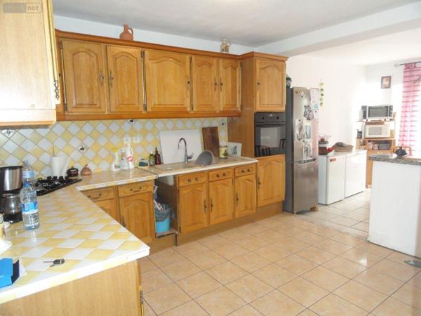 Maison individuelle à vendre à Saint-Gilles dans le Gard (30800), ref : 11411/409