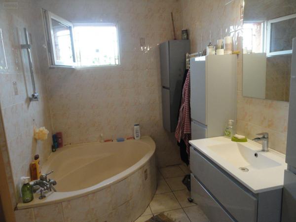 Maison individuelle à vendre à Saint-Gilles dans le Gard (30800), ref : 11411/409