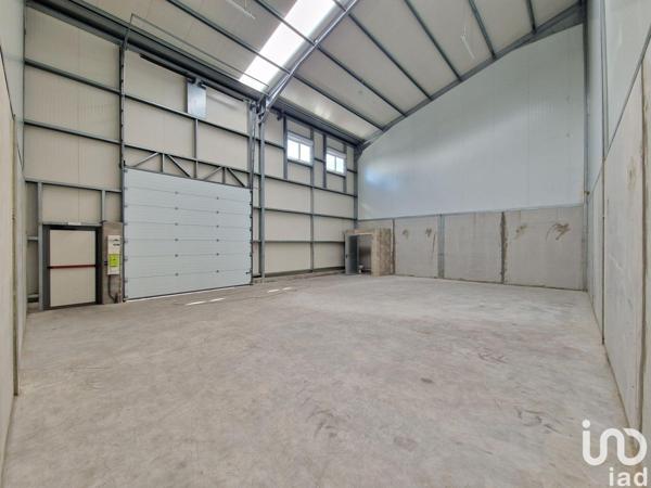 Location atelier 125 m² Brie-Comte-Robert