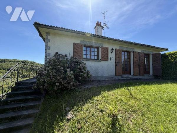 ARPAJON SUR CERE, Senilhes, sur terrain de 1000 m², maison d'habitation comprenant Sous-sol gar...
