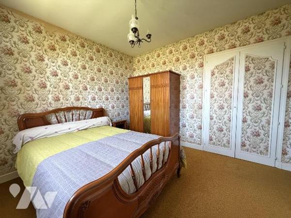 ARPAJON SUR CERE, Senilhes, sur terrain de 1000 m², maison d'habitation comprenant Sous-sol gar...