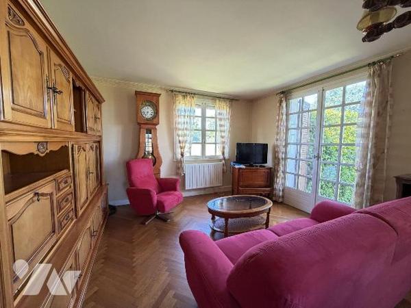 ARPAJON SUR CERE, Senilhes, sur terrain de 1000 m², maison d'habitation comprenant Sous-sol gar...