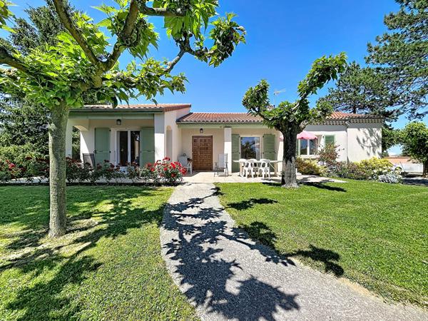 Maison Livron Sur Drome 6 pièce(s) 120 m2