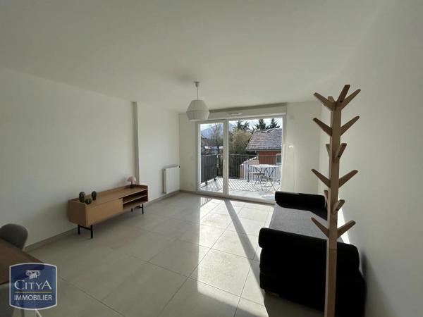 Appartement à louer 2 pièces 46m² Annecy (74370)