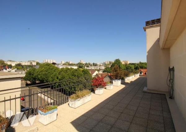 APPARTEMENT D’EXCEPTION – DERNIER ÉTAGE – TERRASSE 200 M² – VUE PANORAMIQUE