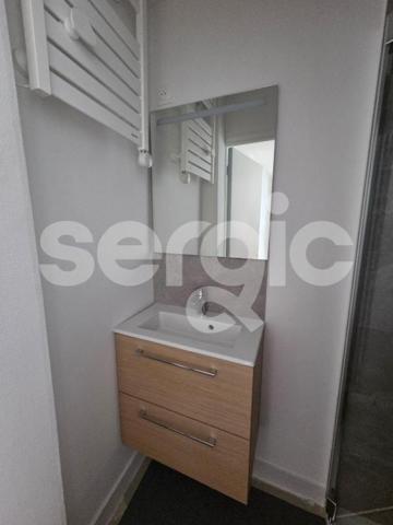 Location 3 Pieces 41 80000 Amiens 25 0372 02 0004