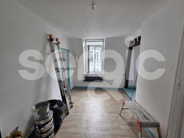Location 3 Pieces 41 80000 Amiens 25 0372 02 0004
