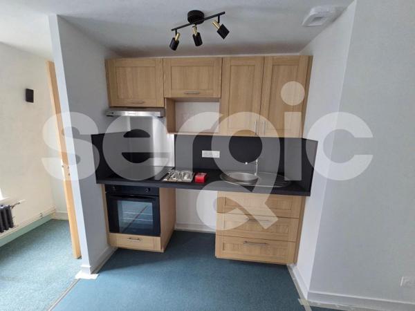 Location 3 Pieces 41 80000 Amiens 25 0372 02 0004