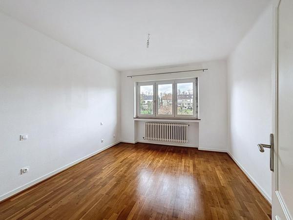 Appartement rénové avec Balcon, parking et garage