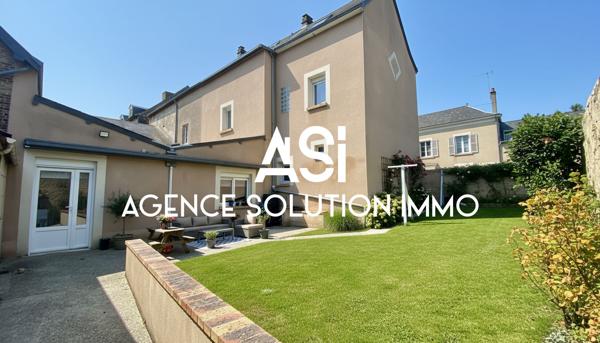 Maison de bourg Grez En Bouère 9 pièce(s) 150 m2-7 chambres
