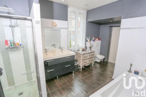 Maison 6 pièces de 120 m² à Avignon (84000)