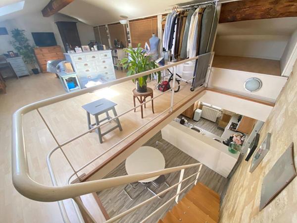 Grand appartement 2 chambres, 3 possibles, avec grande terrasse