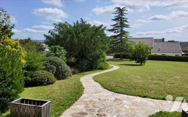 LANDELEAU - MAISON 6 PIECES