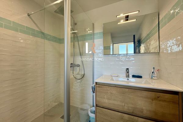 La Rochelle (17000) La Genette - Maison entièrement rénovée avec stationnement, garage, jardin paysagé et dépendance