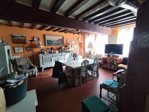 Maison à vendre à Arcisses - Charme et espace au rendez-vous !