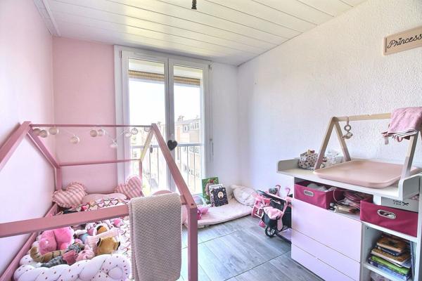 A vendre Nestenn Saint-Victoret  ? Appartement T3 de 65 m² avec balcon et cave ? Marignane
