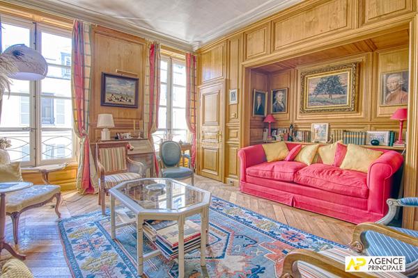 Versailles Notre-Dame Appartement 124.27 m² carrez traversant sud nord situé au 1er étage d'un très bel immeuble 18ème avec jardin privatif 1 442 000 € **  - Référence  28360