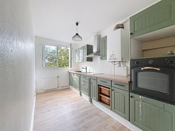 Appartement spacieux de 4 pieces a Cholet