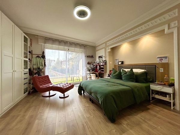 PROPRIÉTÉ PONTOISE ? 5 chambres, piscine et terrain de 1140 m² sans vis-à-vis.