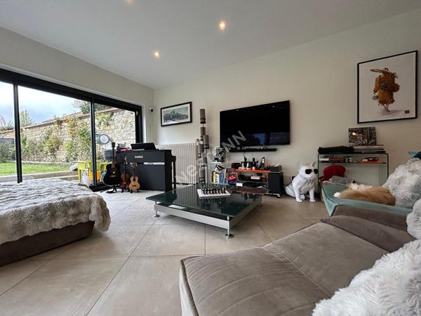 PROPRIÉTÉ PONTOISE ? 5 chambres, piscine et terrain de 1140 m² sans vis-à-vis.