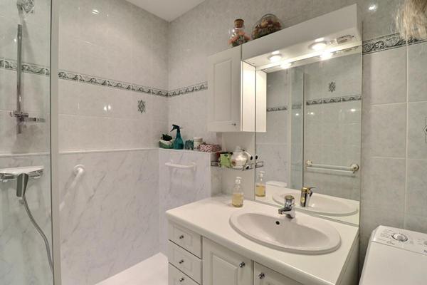 Appartement traversant 5P 82,60 m² Carrez avec balcon + cave Albertville (73200)