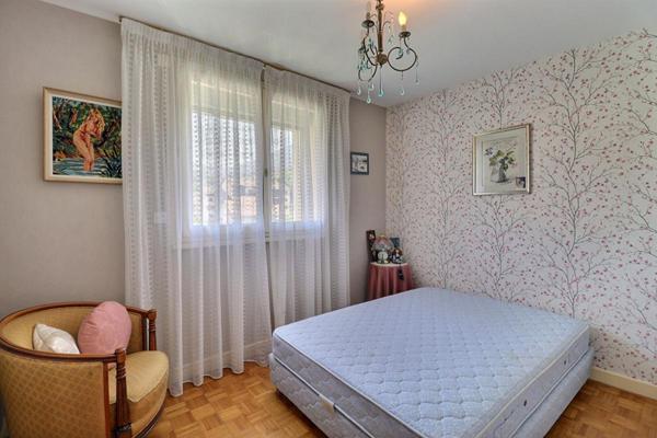Appartement traversant 5P 82,60 m² Carrez avec balcon + cave Albertville (73200)