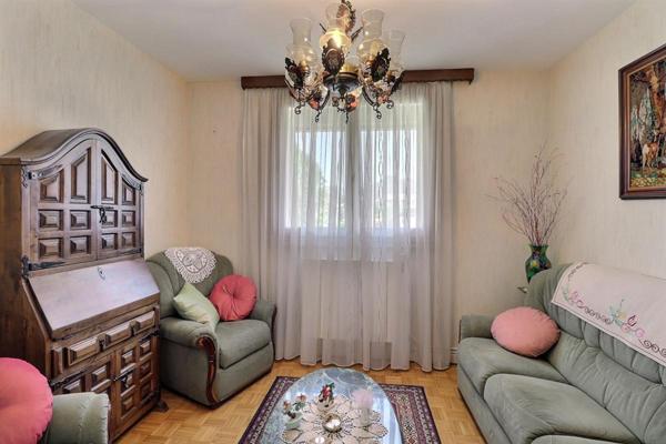 Appartement traversant 5P 82,60 m² Carrez avec balcon + cave Albertville (73200)