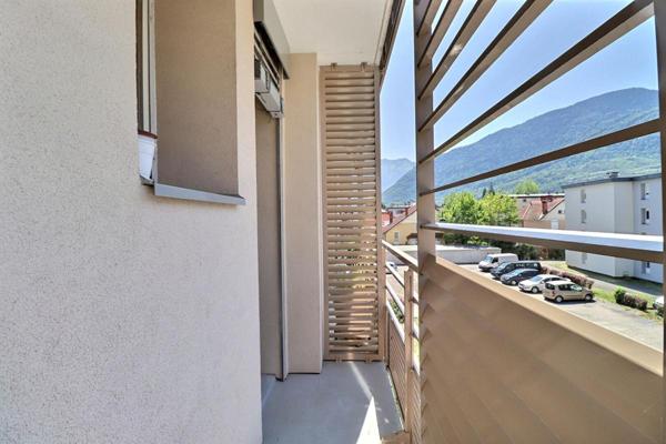 Appartement traversant 5P 82,60 m² Carrez avec balcon + cave Albertville (73200)