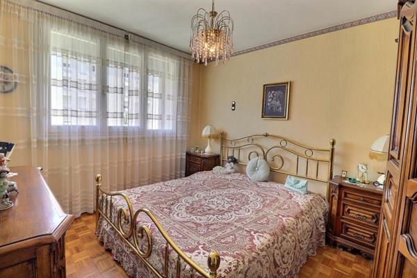 Appartement traversant 5P 82,60 m² Carrez avec balcon + cave Albertville (73200)