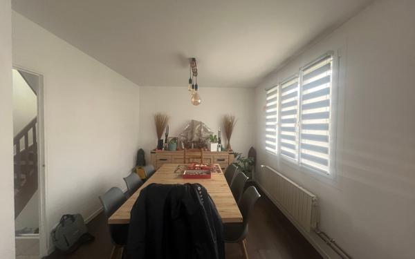 Maison à vendre    5 pièces •  Menucourt