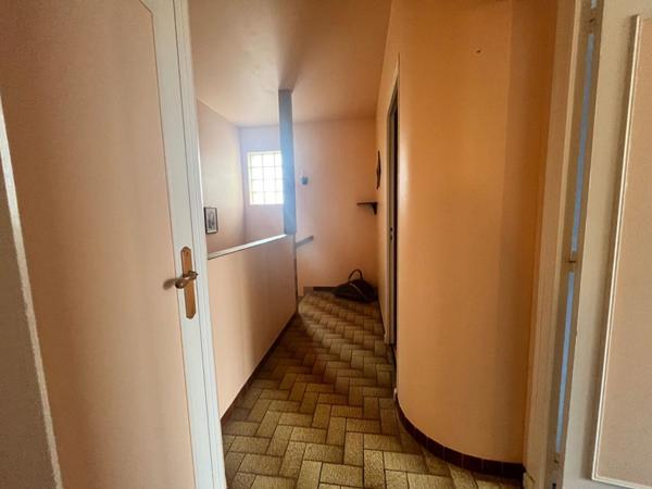 maison mitoyenne 3 chambres, jardin de 310 m2