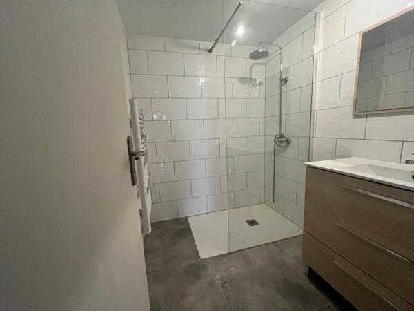 maison mitoyenne 3 chambres, jardin de 310 m2