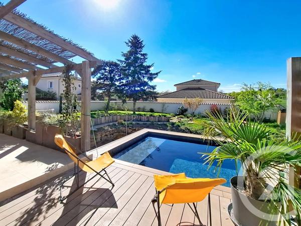 Maison à vendre  14 pièces - 324 m 2   VOURLES  - 69