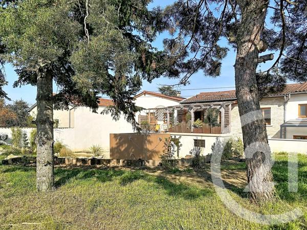 Maison à vendre  14 pièces - 324 m 2   VOURLES  - 69
