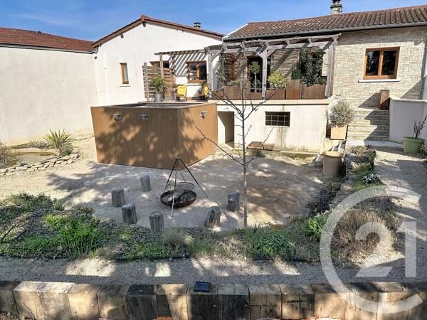 Maison à vendre  14 pièces - 324 m 2   VOURLES  - 69