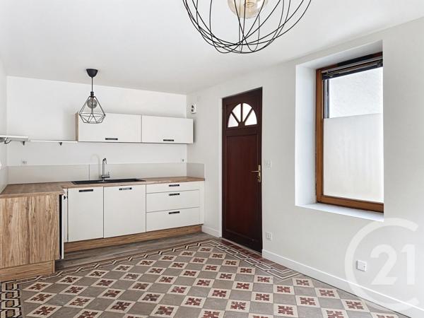 Maison à vendre  14 pièces - 324 m 2   VOURLES  - 69