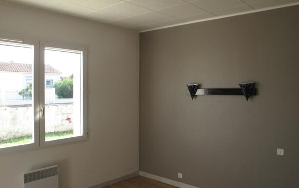 SAUJON- MAISON SUR UN TERRAIN CLOS ET ARBORE D’ENVIURON 455 M²