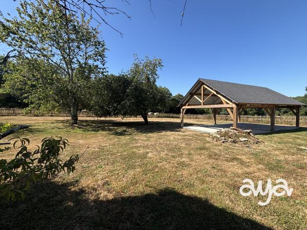 LONGÈRE EN PIERRE À RÉNOVER – ENVIRONNEMENT VERDOYANT EN IMPASSE