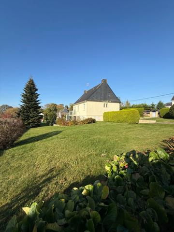 Maison à vendre 5 pièces LE CROISTY (56) - Sous-Sol Total - véranda - balcon - 1800 m² terrain divisible.