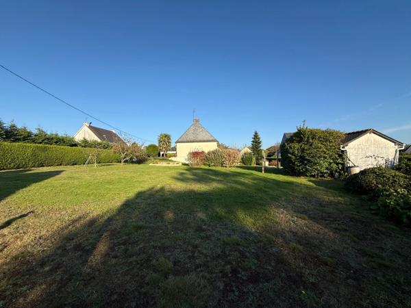 Maison à vendre 5 pièces LE CROISTY (56) - Sous-Sol Total - véranda - balcon - 1800 m² terrain divisible.