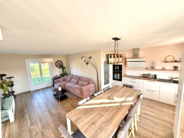 Maison à vendre 5 pièces LE CROISTY (56) - Sous-Sol Total - véranda - balcon - 1800 m² terrain divisible.