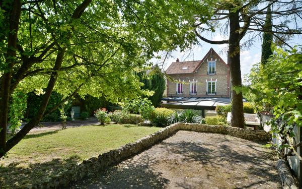 Maison à vendre    8 pièces •  Esbly