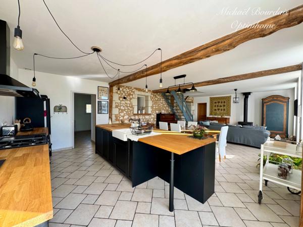 Maison en pierre rénovée – Vie de plain-pied – Environnement calme – EXCLUSIVITÉ