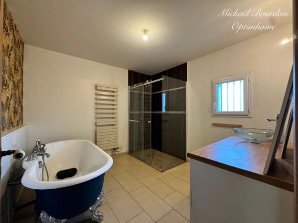 Maison en pierre rénovée – Vie de plain-pied – Environnement calme – EXCLUSIVITÉ