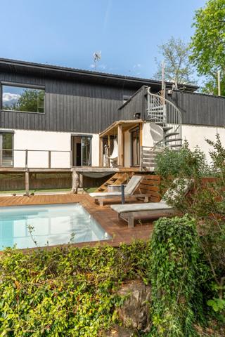 Maison 6 pièces piscine garage terrain arboré