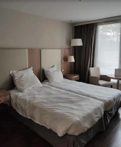 LMNP Roissy CDG – Studio 23 m² + parking – Bail 2032 – 5,7 % rendement