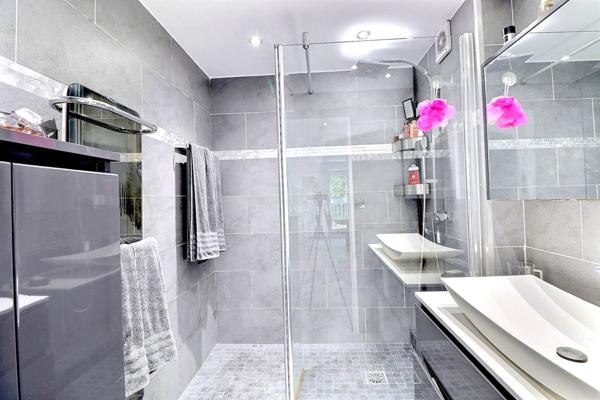 Appartement 4 pièce(s) 86.25 m2 avec balcon