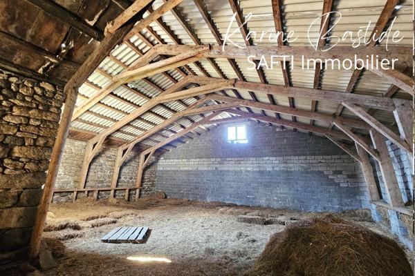 Authentique maison de pierre avec grand potentiel